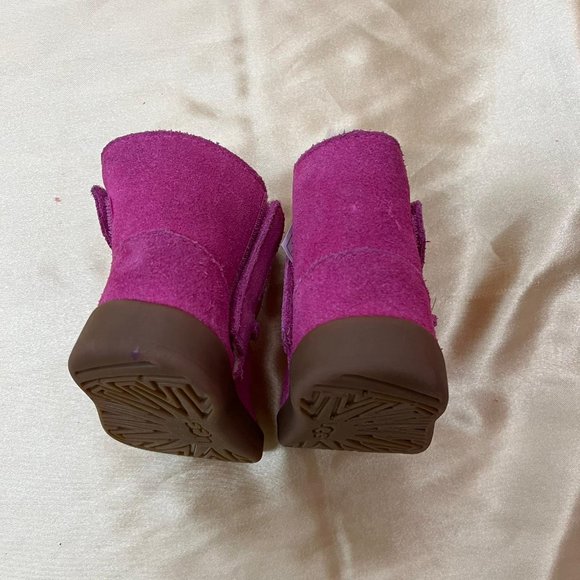 NWOB UGG Toddler kids infants girls Shoes boots warm - Picture 3 of 11